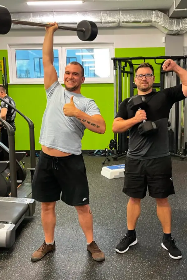 Marcel Gielezy podczas treningu z klientem